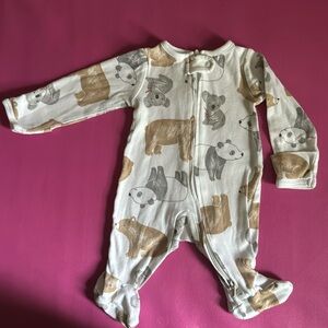Carter’s new born onesies / 3 pc/ USED